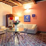 Cavour33 Bed & Breakfast Massa (Tuscany)