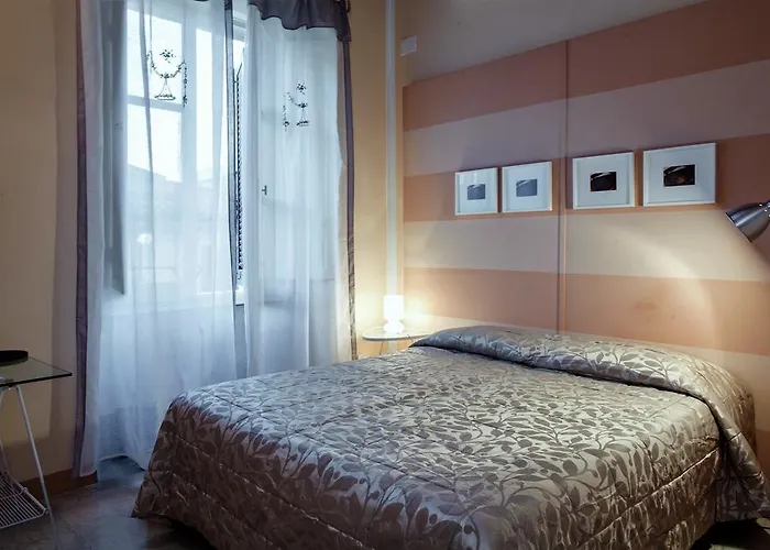 Cavour33 Nocleg ze śniadaniem 4*