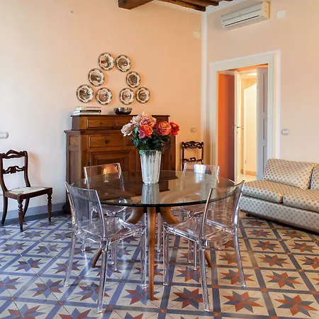 Alojamento de Acomodação e Pequeno-almoço Cavour33 Massa (Tuscany)