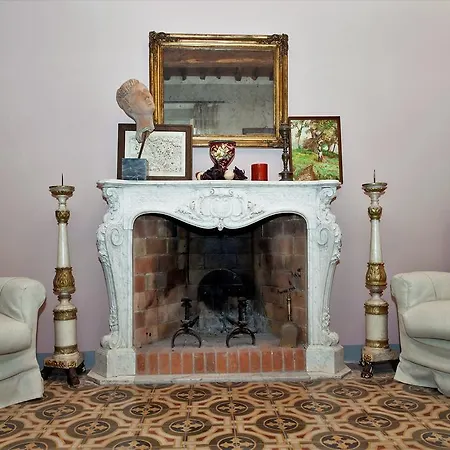 Cavour33 Bed & Breakfast Massa (Tuscany)